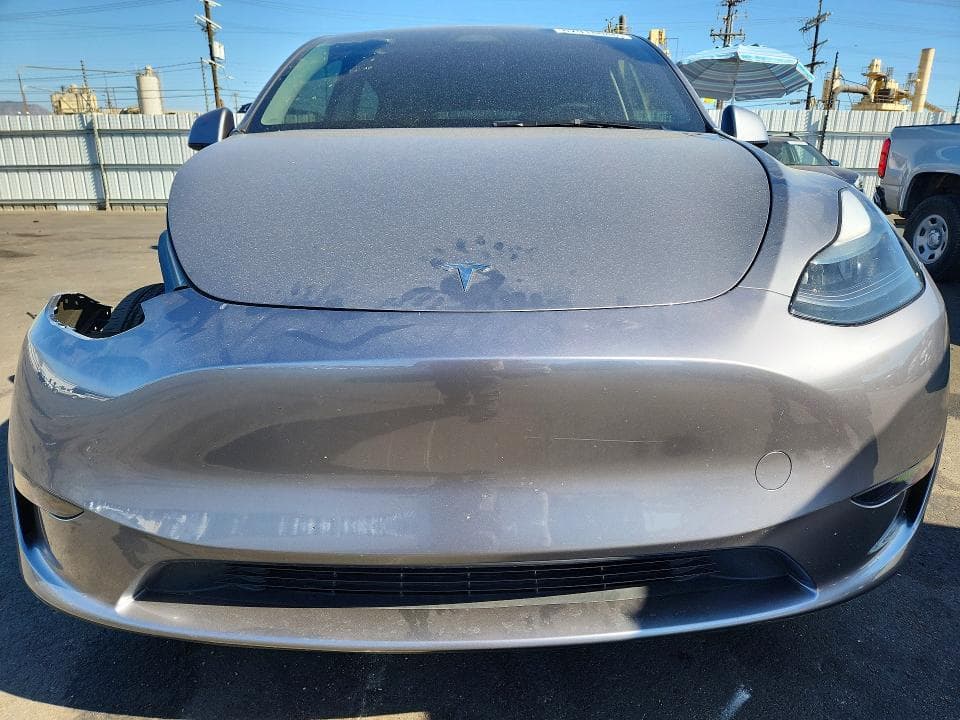 2025 TESLA MODEL Y 5