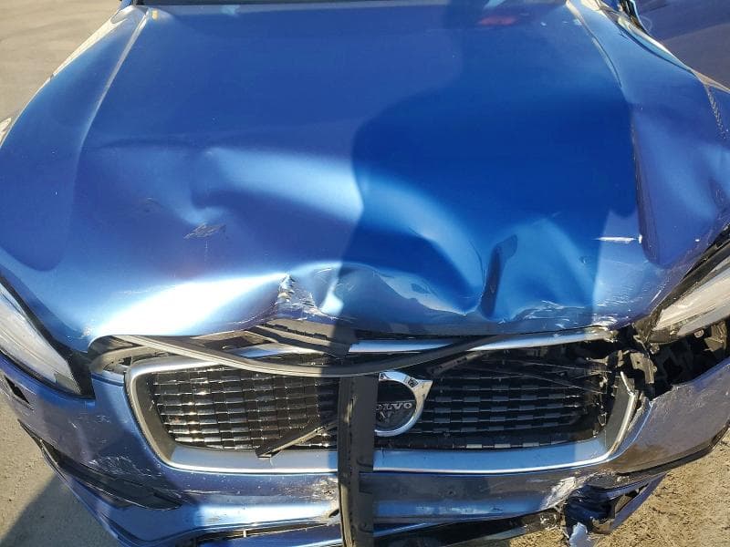 2018 VOLVO XC90 T6 12