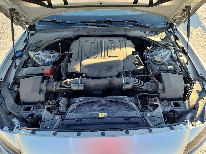 2017 JAGUAR XF PREMIUM 11