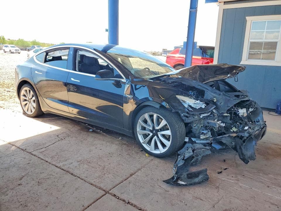 2018 TESLA MODEL 3 4