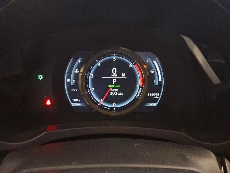 2017 LEXUS IS 200T 9