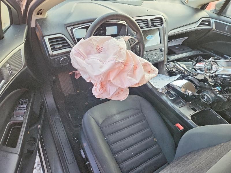 2017 FORD FUSION SE 8