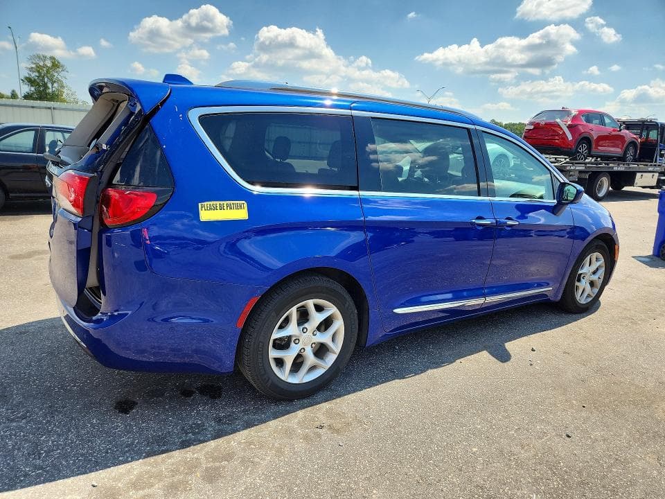 2019 CHRYSLER PACIFICA TOURING L PLUS 3