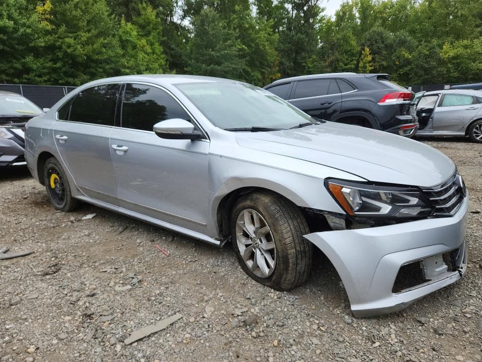2017 VOLKSWAGEN PASSAT S 4