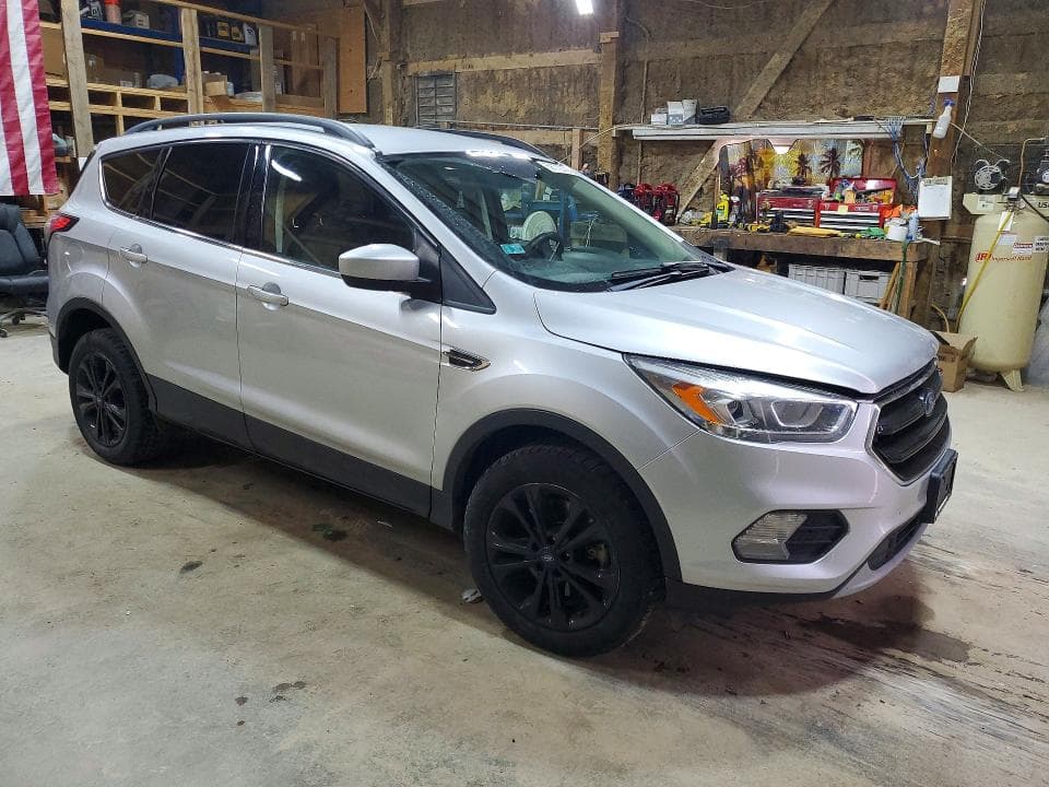 2018 FORD ESCAPE SE 4