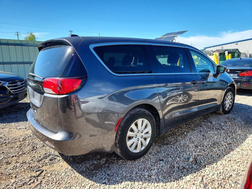 2018 CHRYSLER PACIFICA L 3