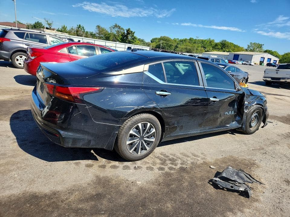 2019 NISSAN ALTIMA S 3