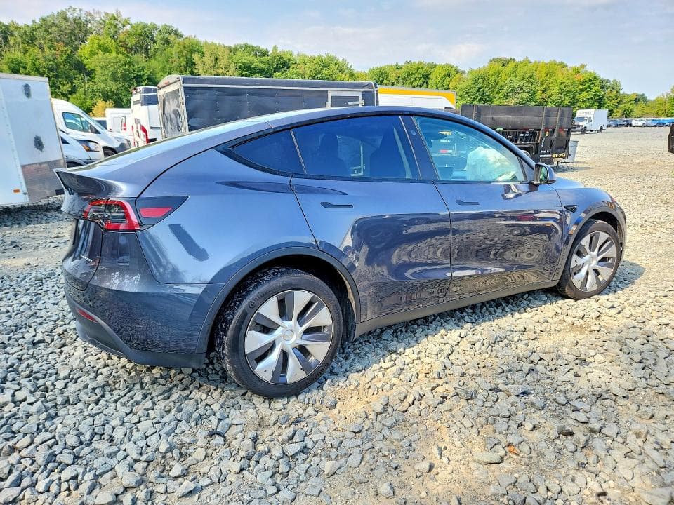 2023 TESLA MODEL Y 3