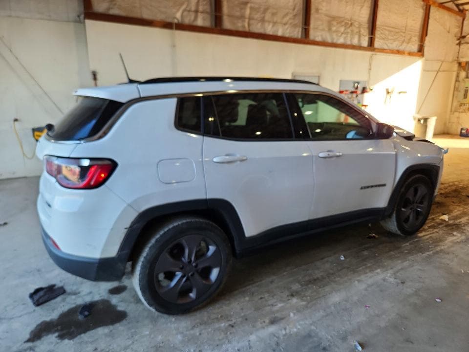 2022 JEEP COMPASS LATITUDE LUX 3