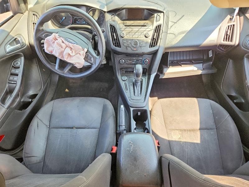 2017 FORD FOCUS SE 8