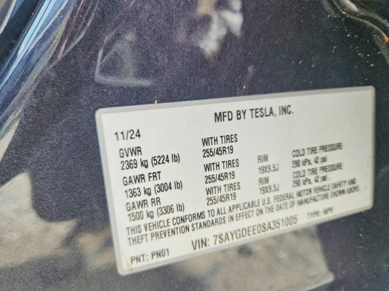 2025 TESLA MODEL Y 12