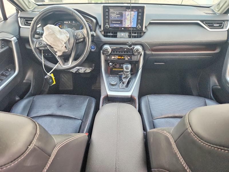 2019 TOYOTA RAV4 LIMITED 8