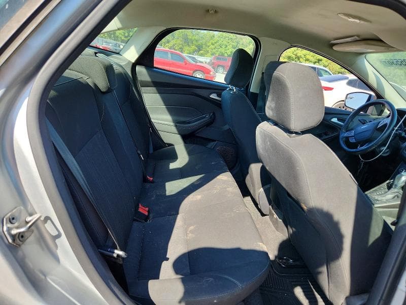 2017 FORD FOCUS SE 10
