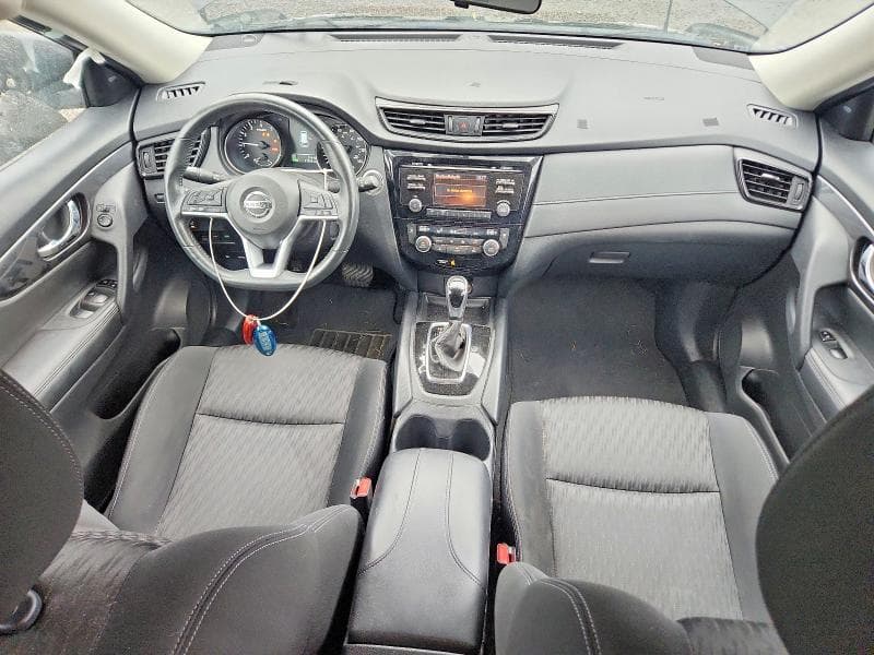 2017 NISSAN ROGUE SV 8