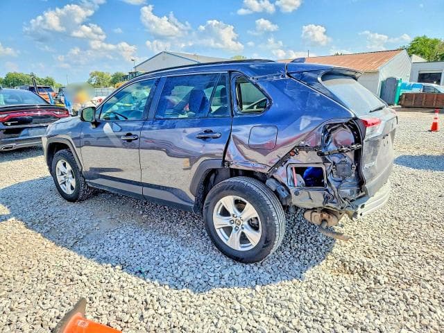 2021 TOYOTA RAV4 XLE 2