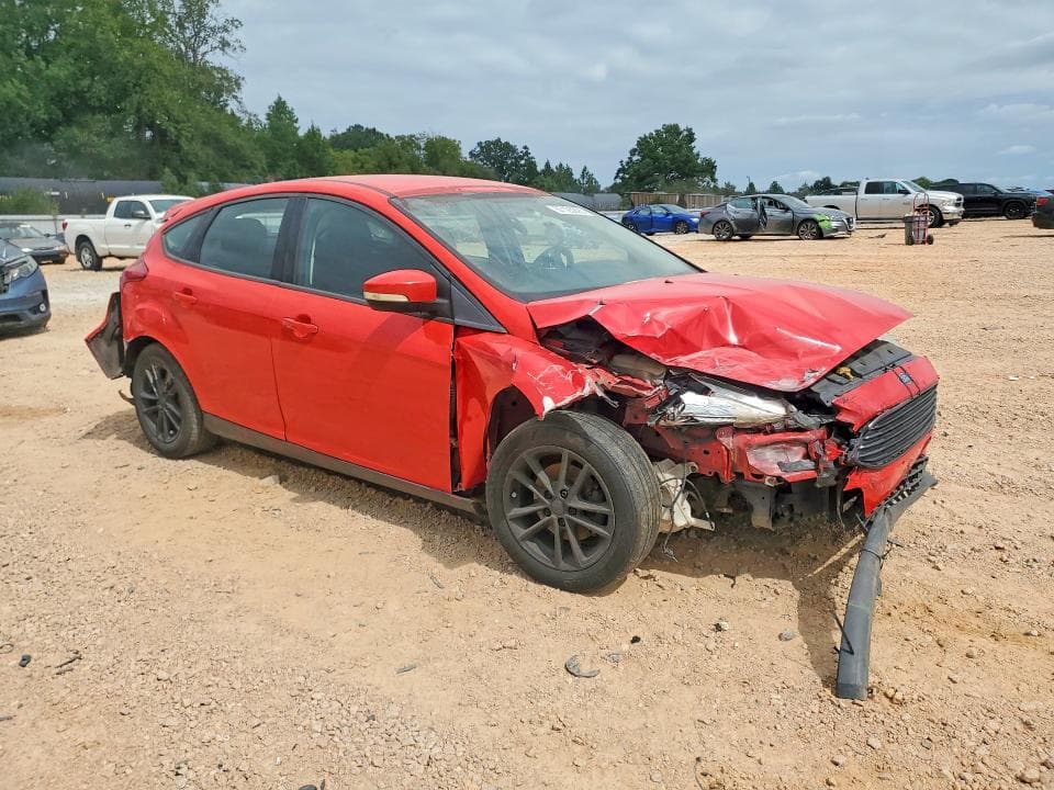 2017 FORD FOCUS SE 4