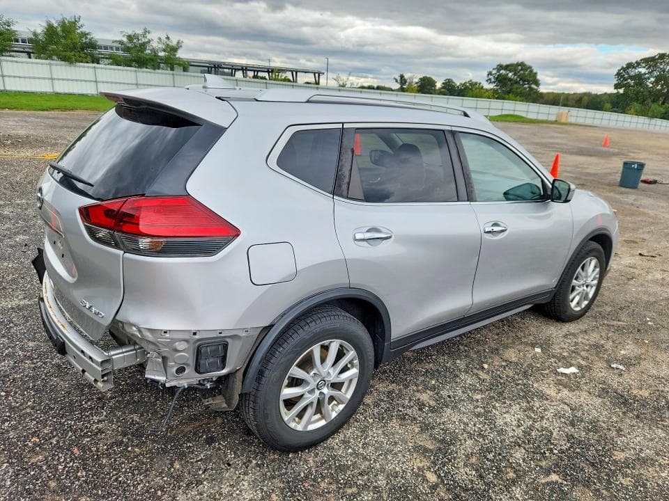 2017 NISSAN ROGUE SV 3