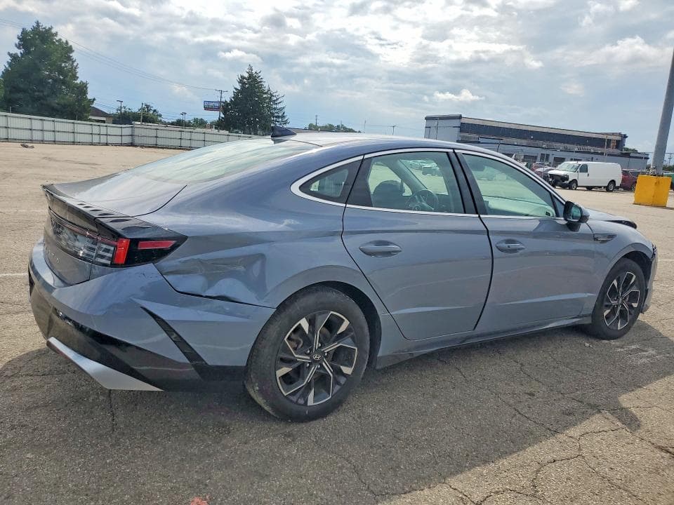 2025 HYUNDAI SONATA SEL 3