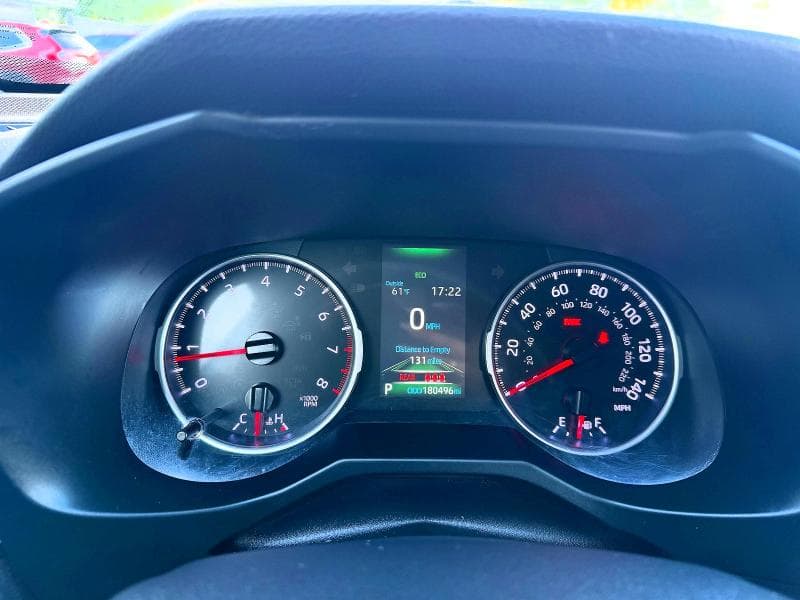 2019 TOYOTA RAV4 LE 8