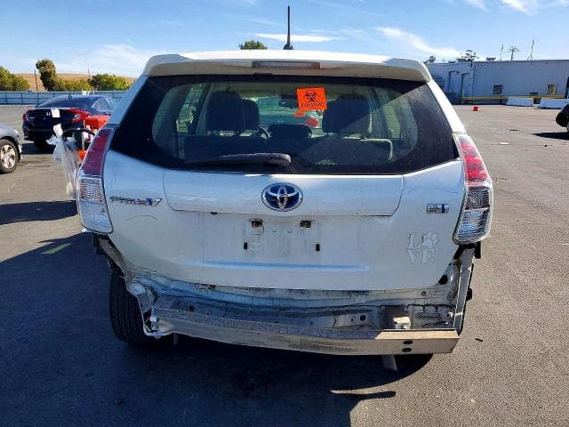2017 TOYOTA PRIUS V TWO 6