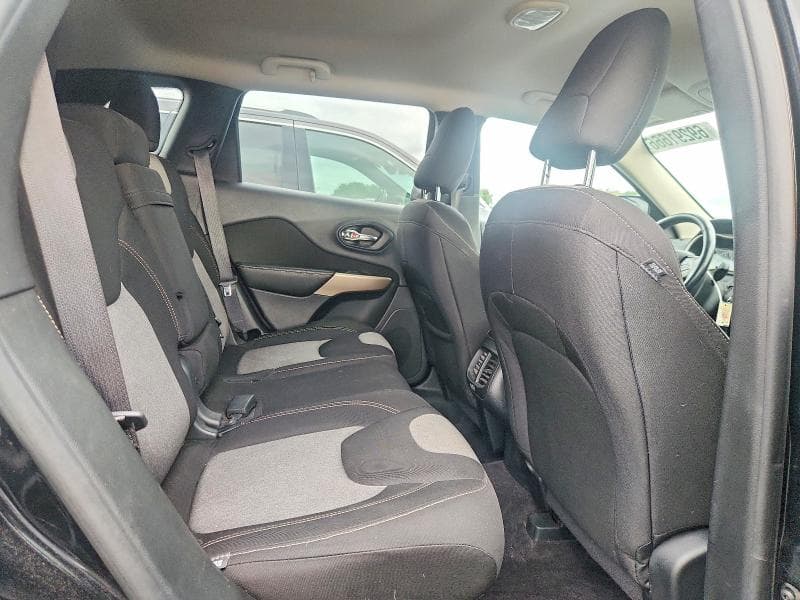 2018 JEEP CHEROKEE LATITUDE 11