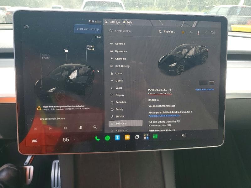 2023 TESLA MODEL Y 9