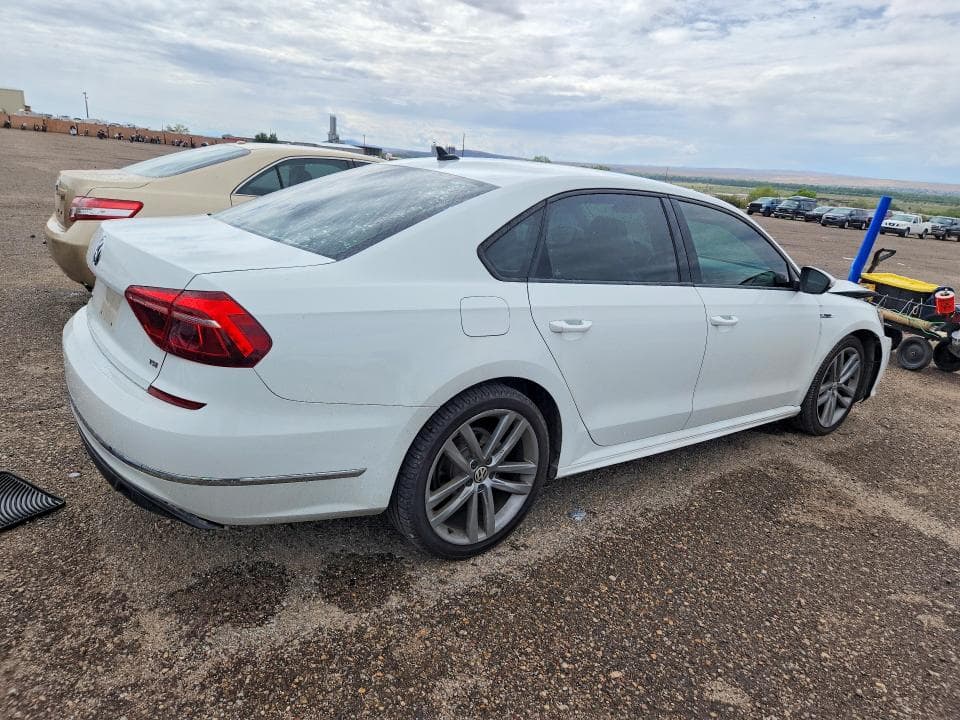 2018 VOLKSWAGEN PASSAT S 3