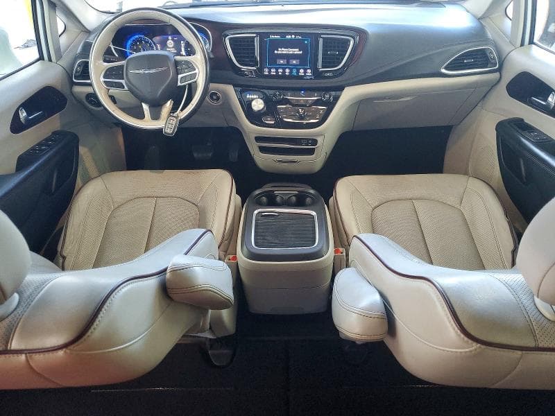 2020 CHRYSLER PACIFICA LIMITED 8