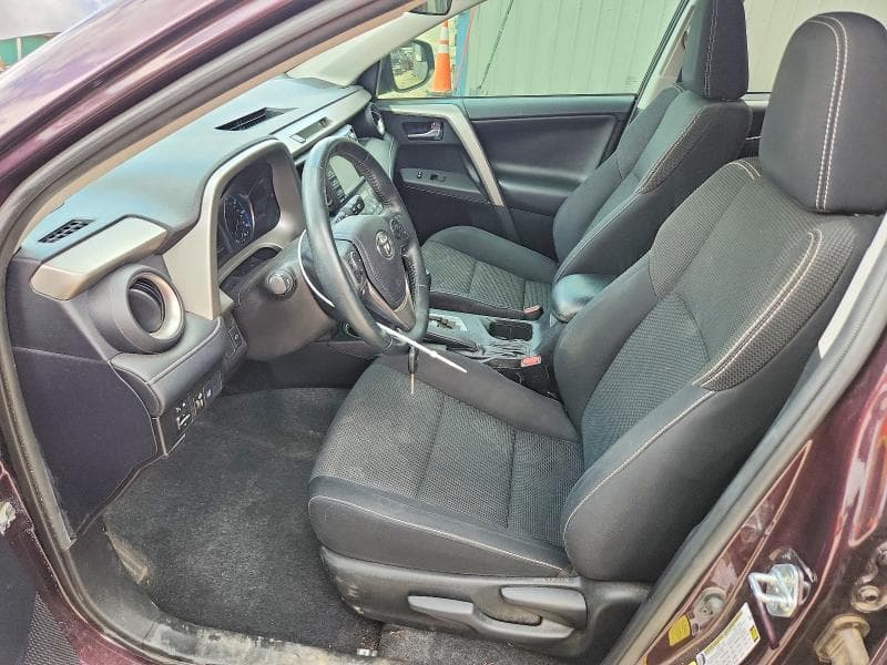2017 TOYOTA RAV4 XLE 7