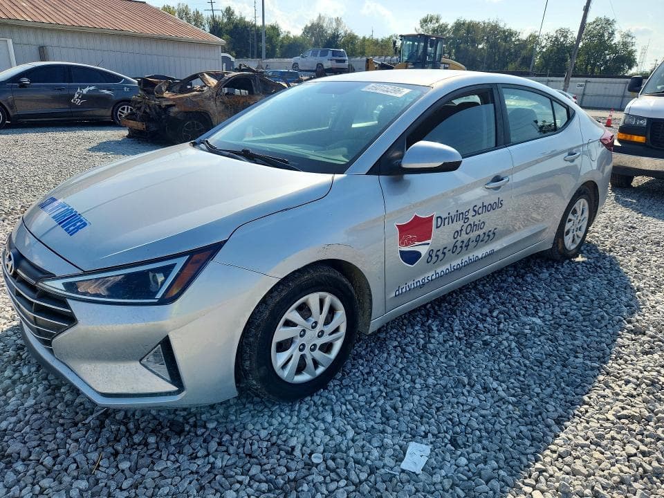 2019 HYUNDAI ELANTRA SE - 1