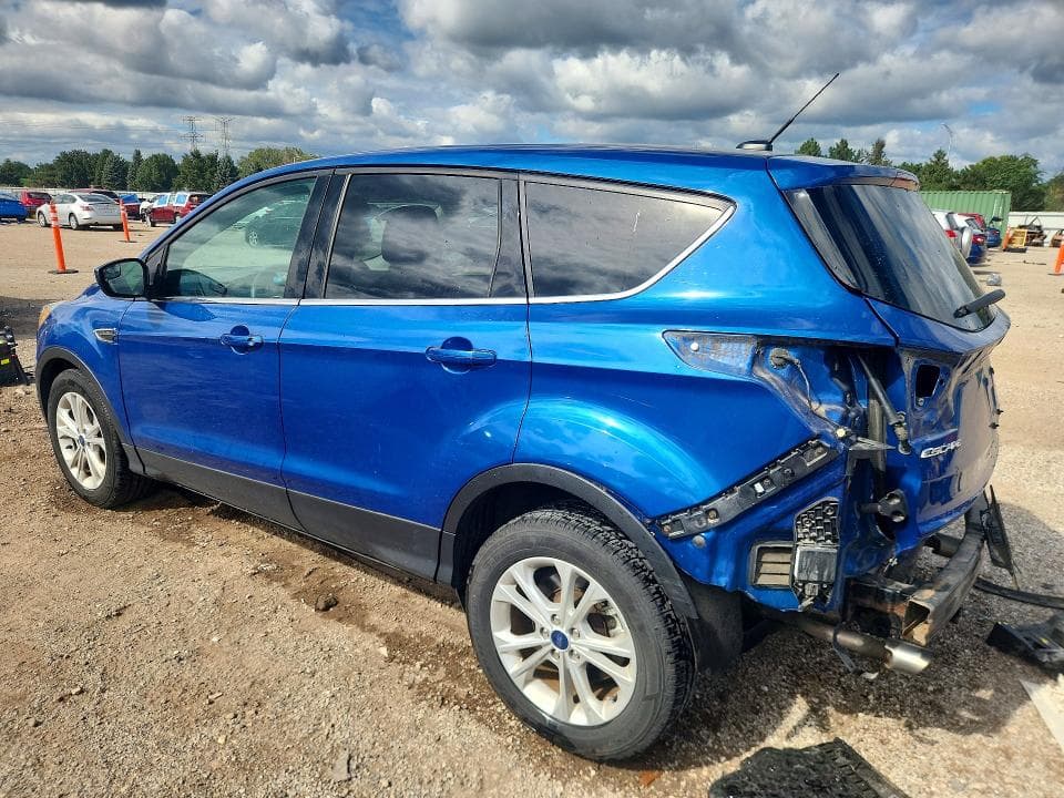 2017 FORD ESCAPE SE 2