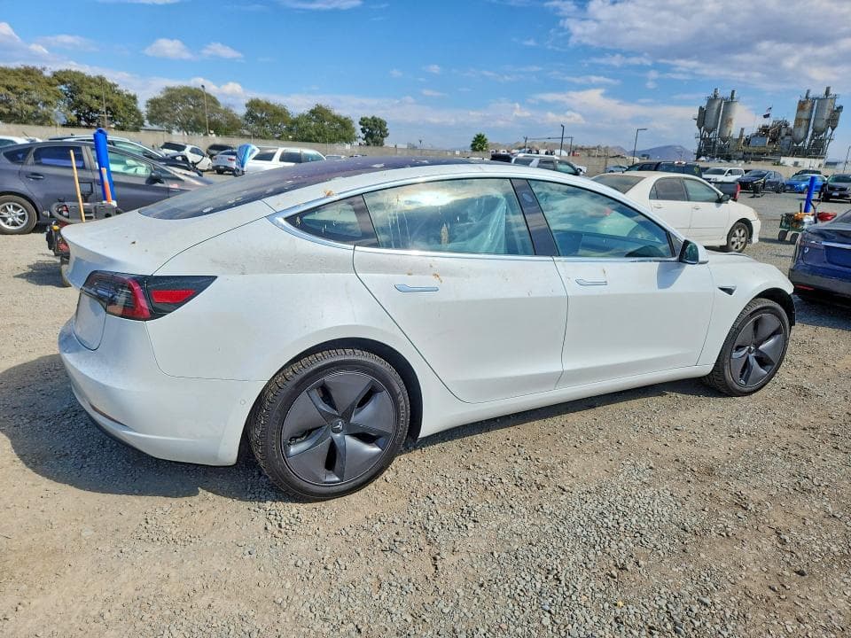 2018 TESLA MODEL 3 3