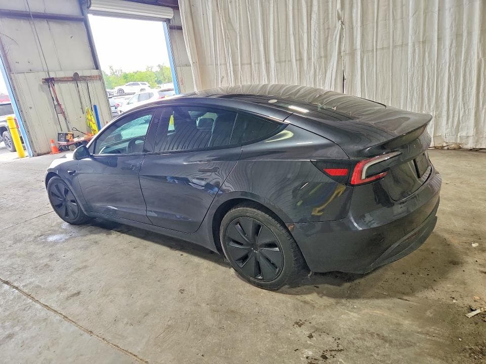 2025 TESLA MODEL 3 2