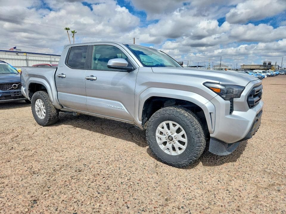 2025 TOYOTA TACOMA SR5 4