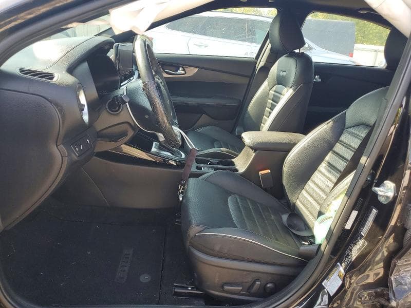 2023 KIA FORTE GT LINE 7