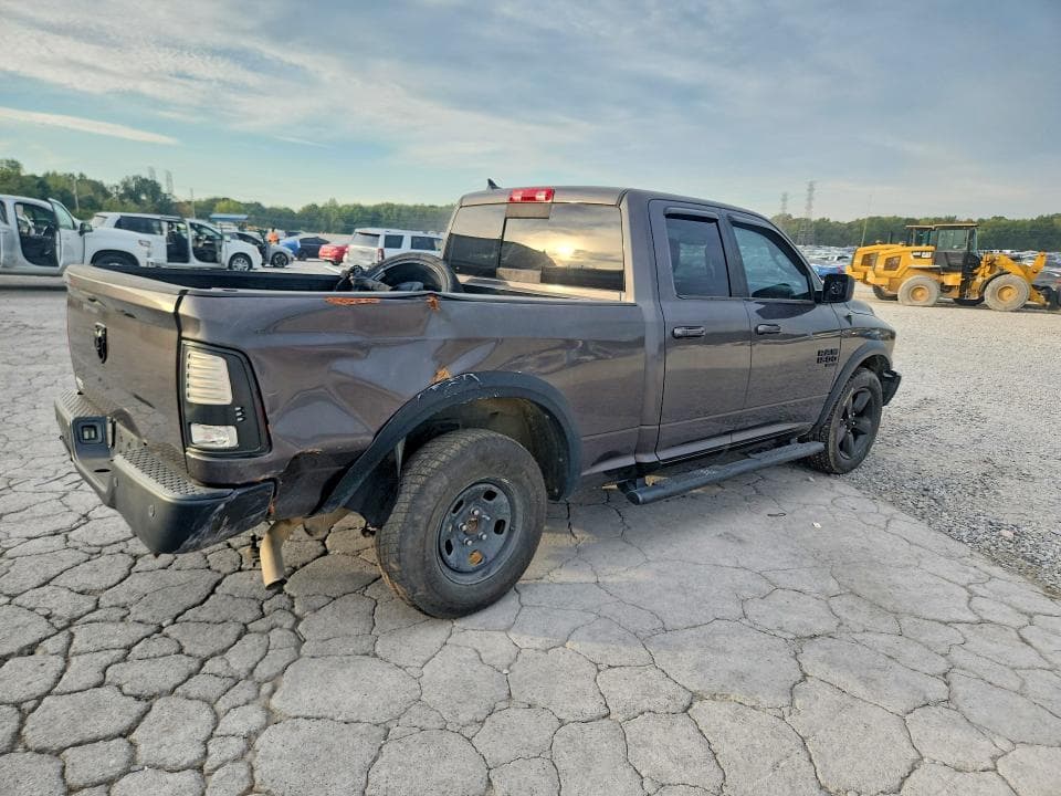 2019 RAM 1500 CLASSIC SLT 3