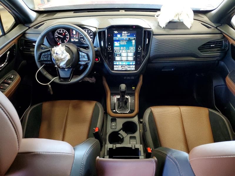 2025 SUBARU FORESTER TOURING 8