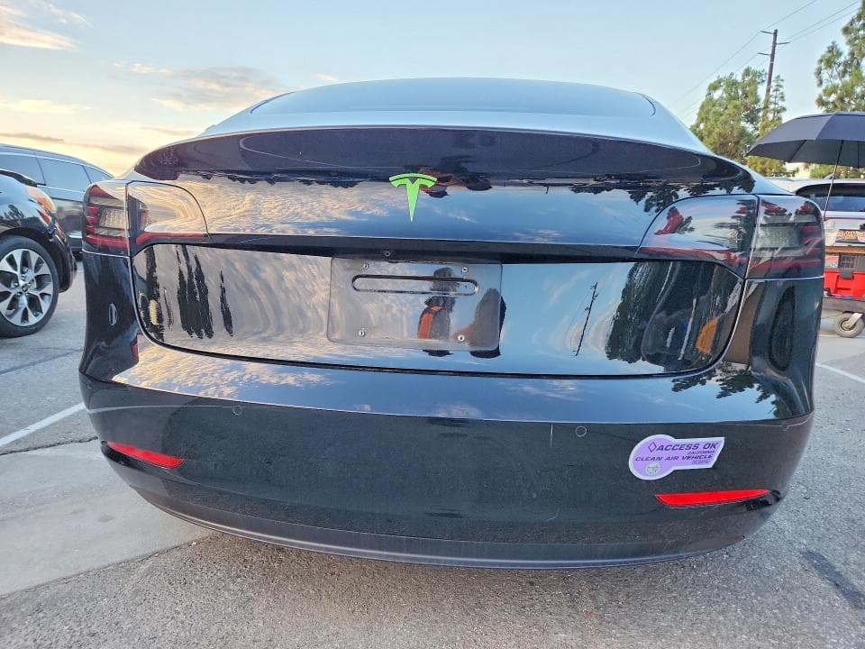 2018 TESLA MODEL 3 6