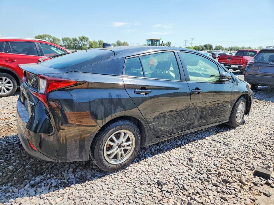 2021 TOYOTA PRIUS LE 3