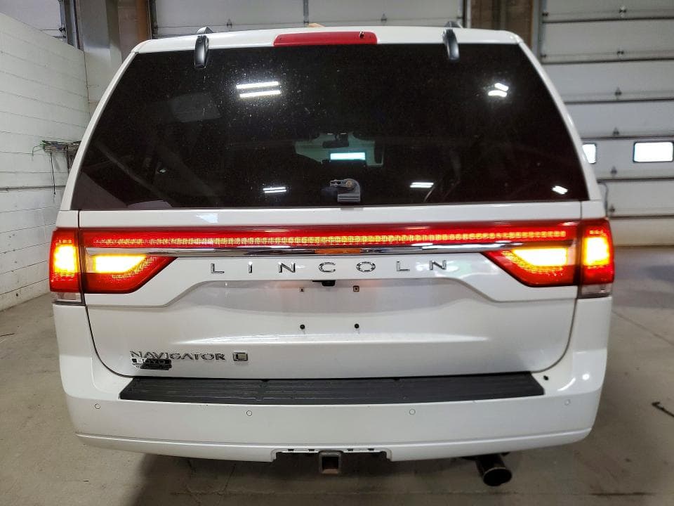 2017 LINCOLN NAVIGATOR L SELECT 6