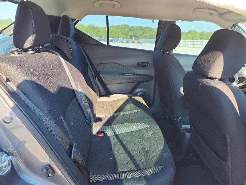 2018 NISSAN KICKS S 10