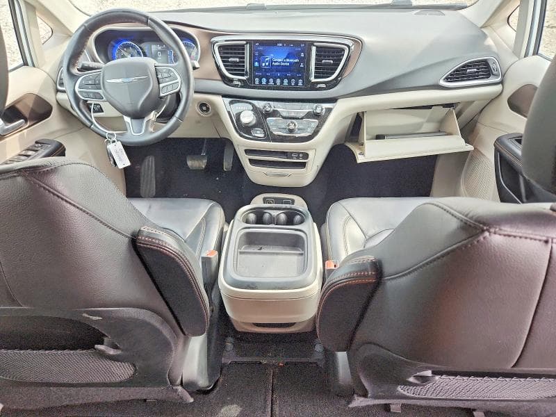 2017 CHRYSLER PACIFICA TOURING L 8