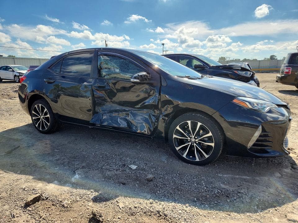 2019 TOYOTA COROLLA SE 4
