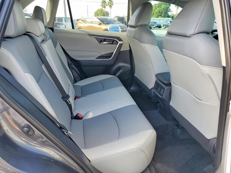 2020 TOYOTA RAV4 XLE PREMIUM 11