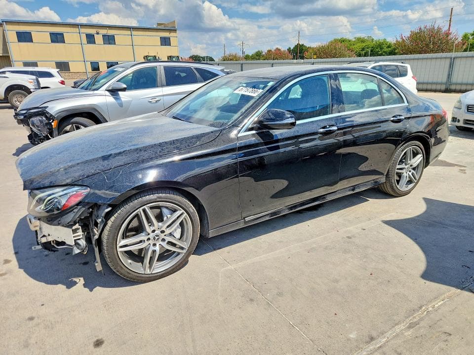 2017 MERCEDES-BENZ E 300 - 1