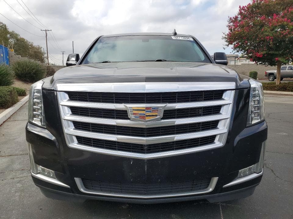 2017 CADILLAC ESCALADE ESV 5