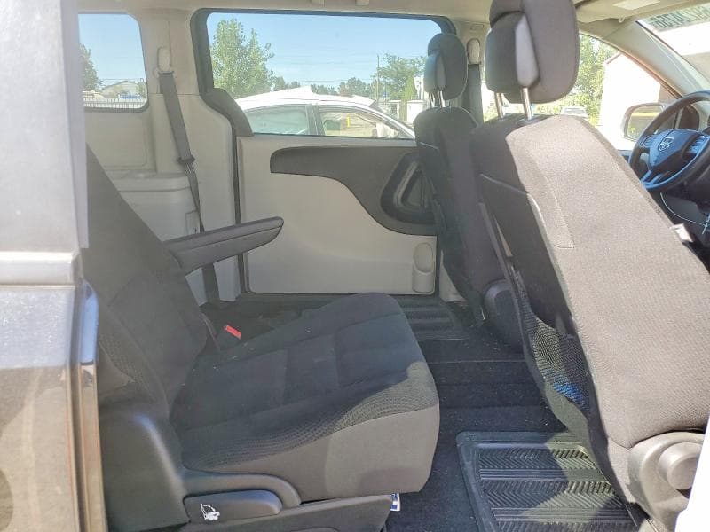 2017 DODGE GRAND CARAVAN SE 11