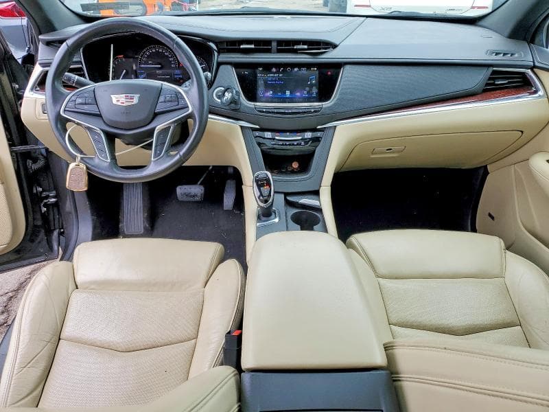 2017 CADILLAC XT5 LUXURY 8