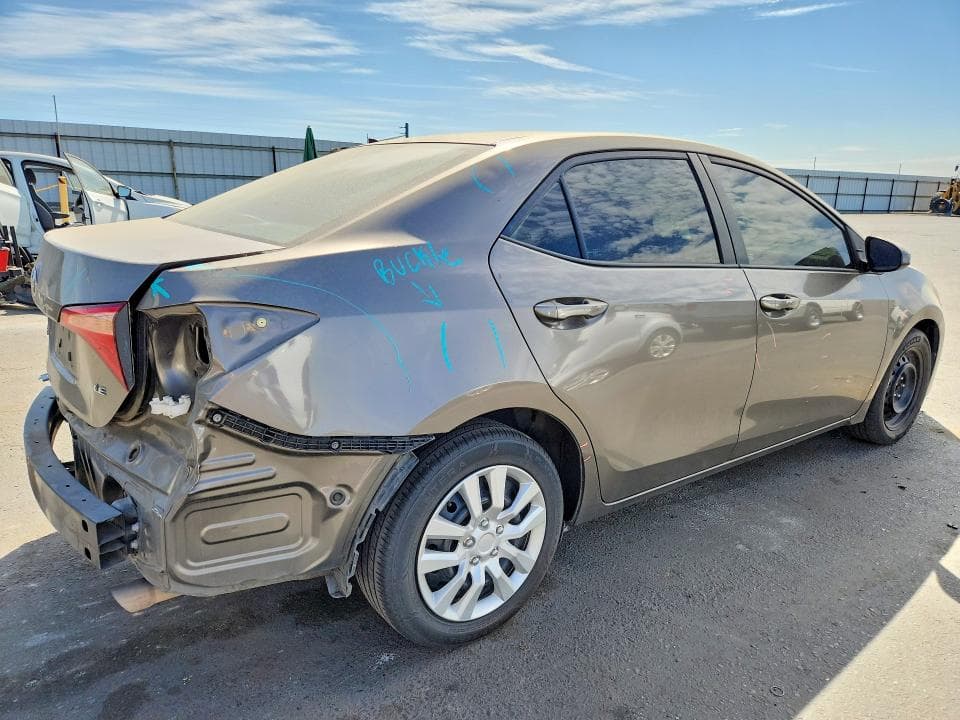 2018 TOYOTA COROLLA LE 3