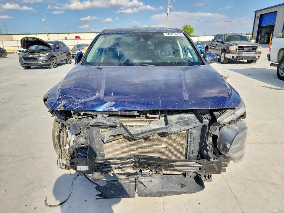 2019 HYUNDAI SANTA FE SE 5
